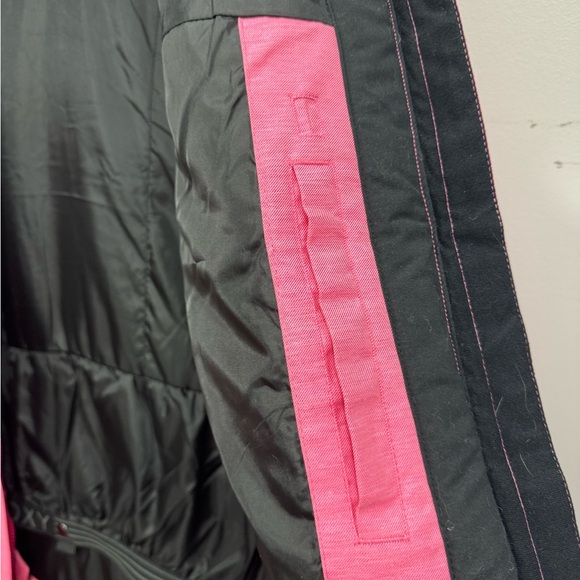 Women’s Roxy Ski Jacket - Picture 8 of 9